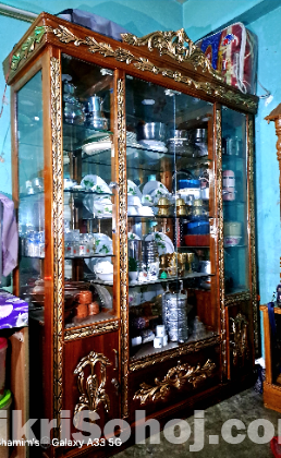 শোকেস